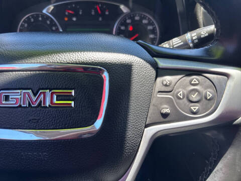 2023 GMC Acadia SLT