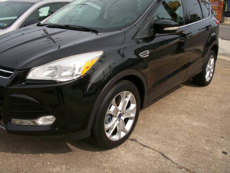 2015 Ford Escape Titanium's photo
