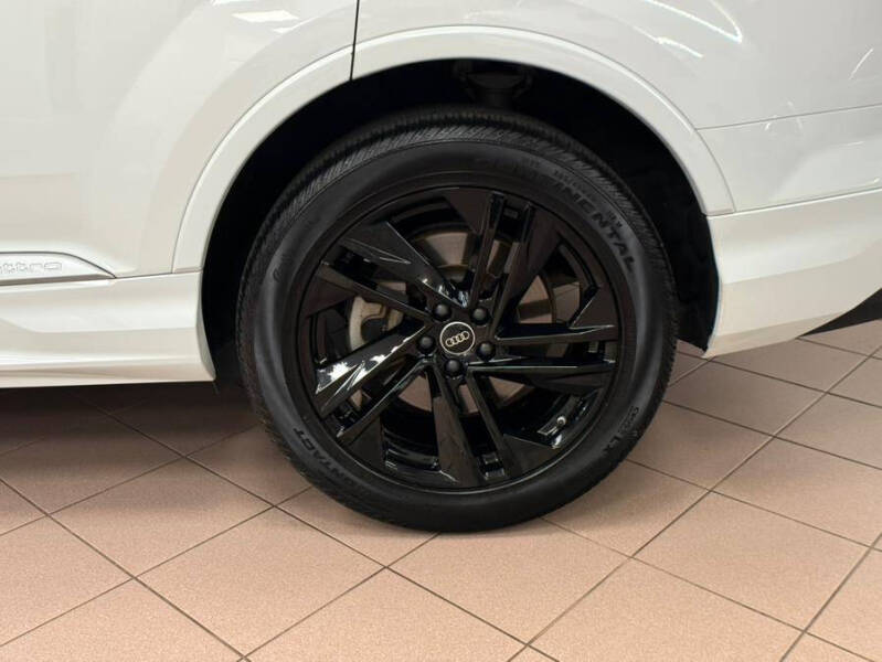 2022 Audi Q7 quattro Premium Plus 55 TFSI