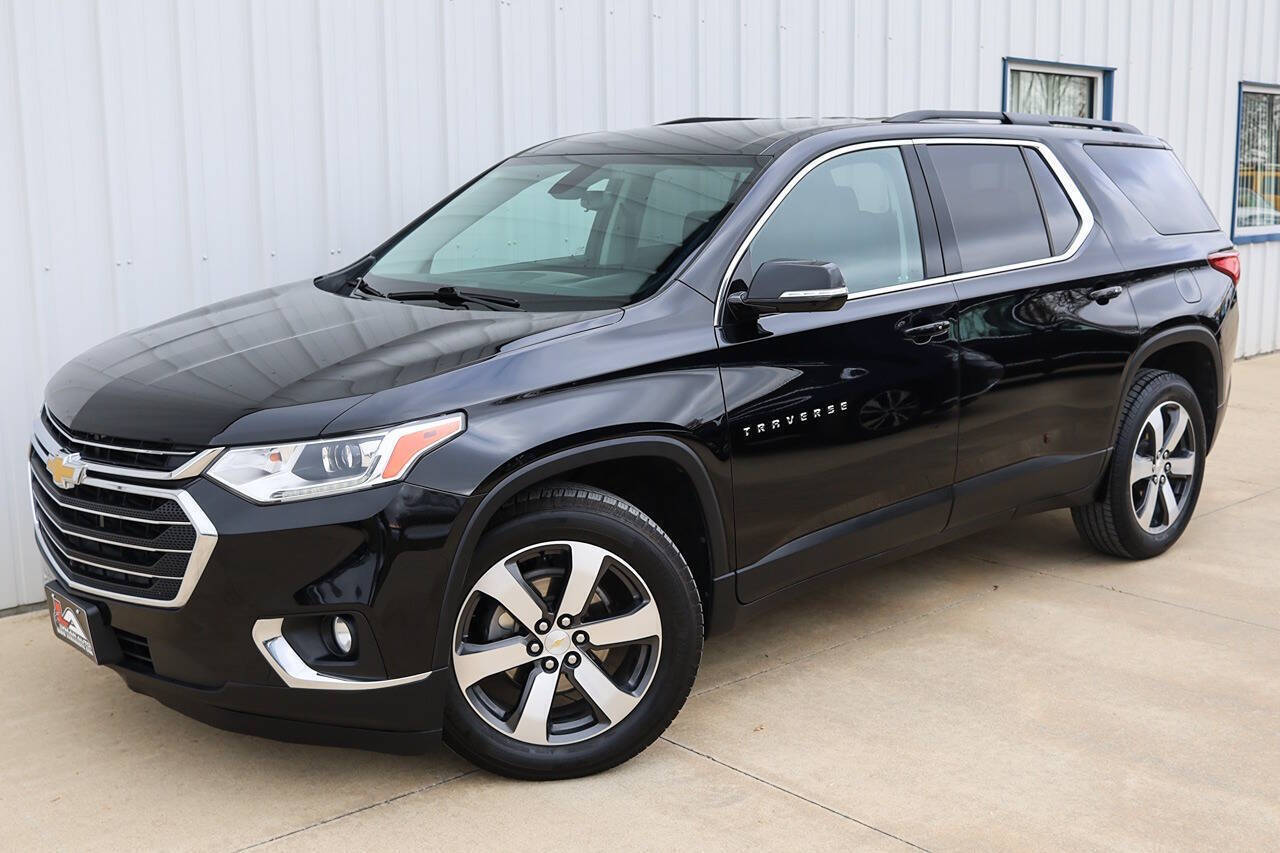2019 Chevrolet Traverse LT Leather 4x4 4dr SUV's photo