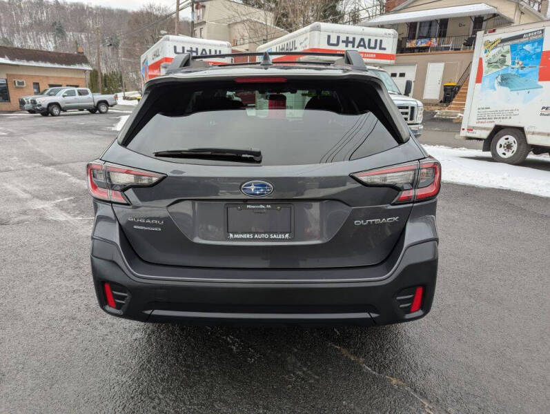 2022 Subaru Outback Premium