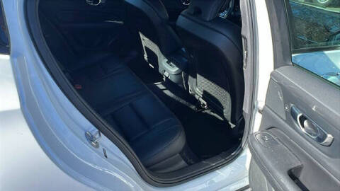 2024 Volvo S60 B5 Plus Dark Theme