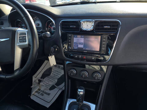 2013 Chrysler 200 Limited