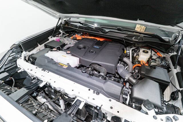 2025 Toyota Sequoia SR5