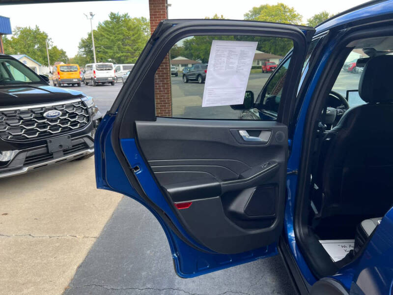 2023 Ford Escape Platinum