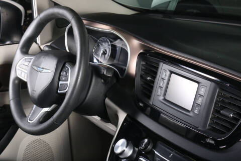 2017 Chrysler Pacifica LX