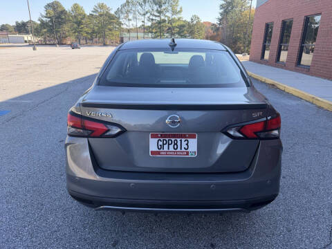 2021 Nissan Versa SR