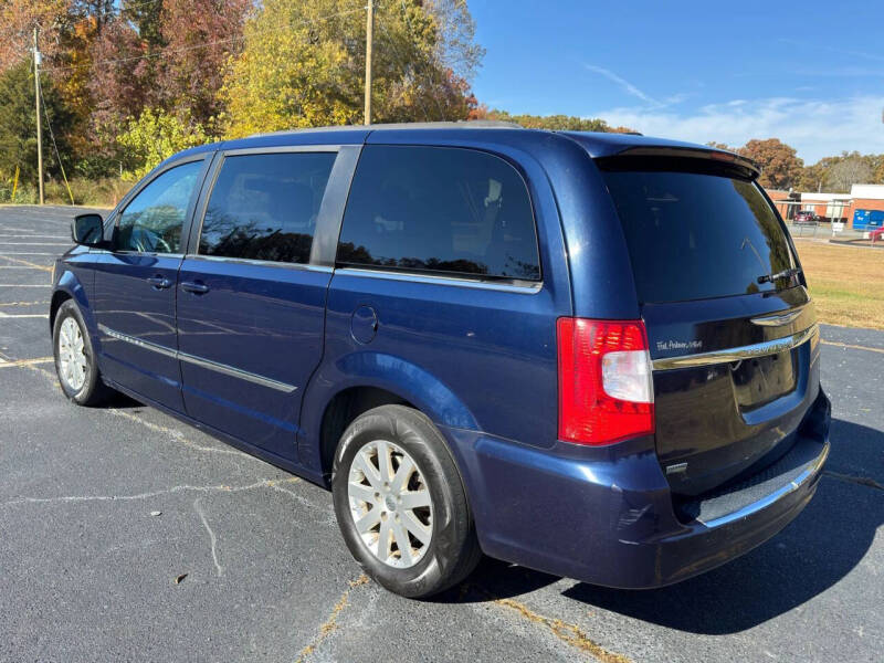 2014 Chrysler Town and Country Touring