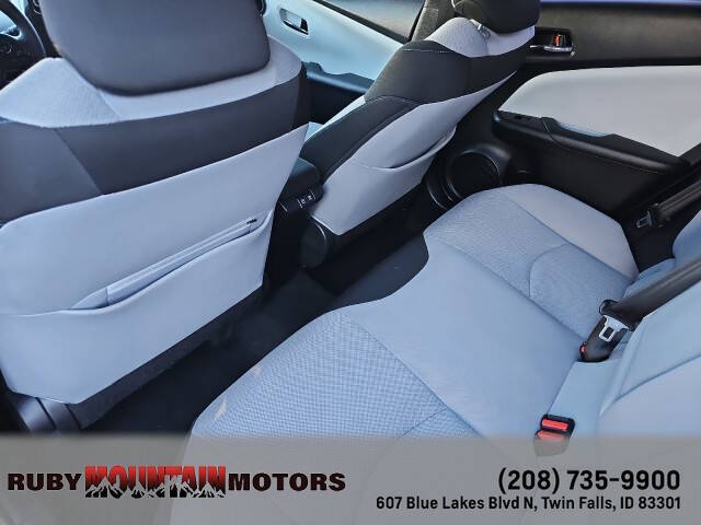 2019 Toyota Prius LE