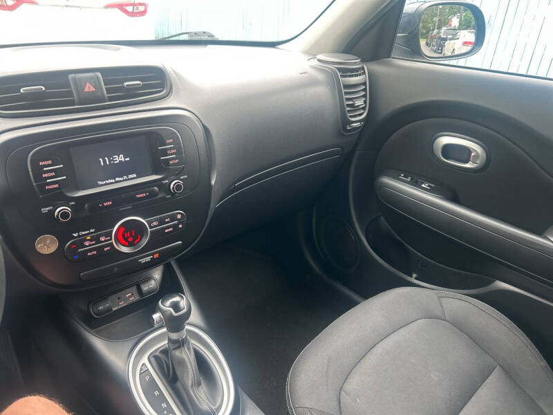 2017 Kia Soul +