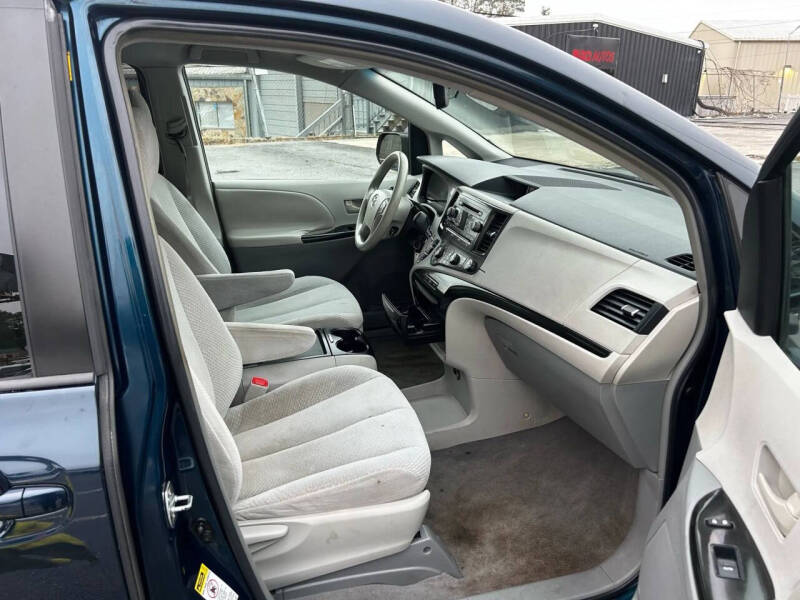 2011 Toyota Sienna