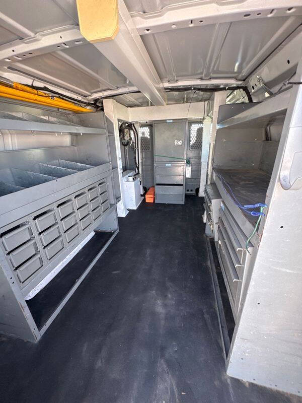 2011 Ford E-Series E-350 SD