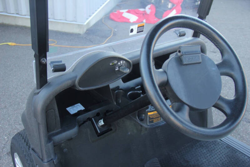 2020 E-Z-GO RXV ELiTE