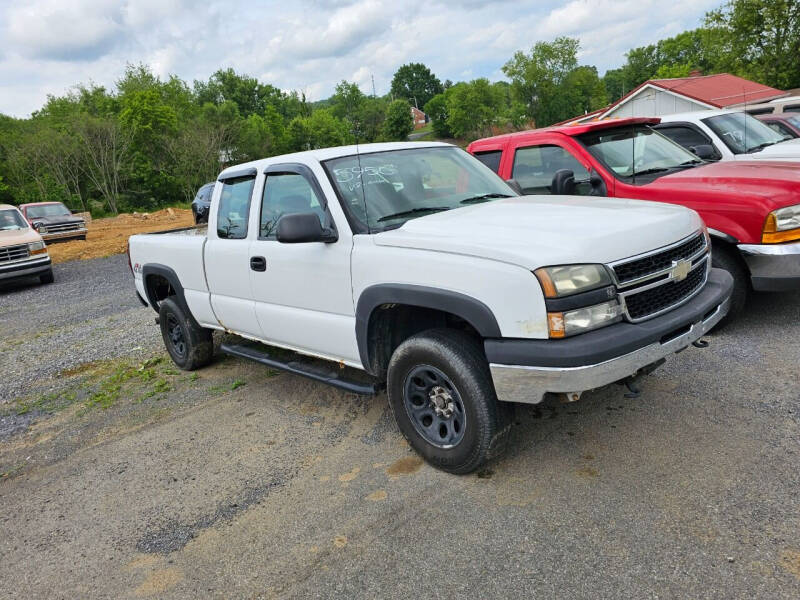 2006 Chevrolet Silverado 1500 for sale at Rocket Center Auto Sales in Mount Carmel TN