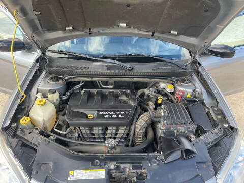 2013 Chrysler 200 LX