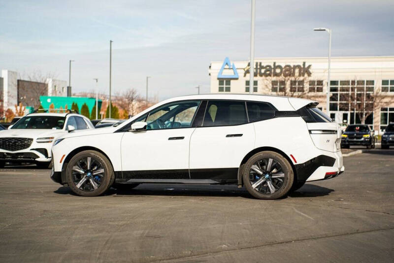 2025 BMW iX xDrive50