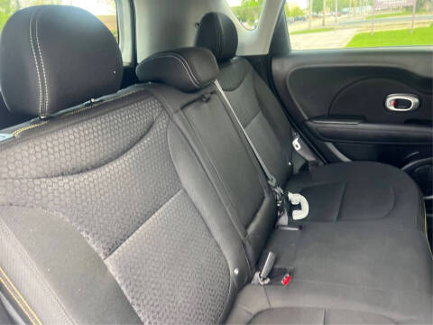 2015 Kia Soul +