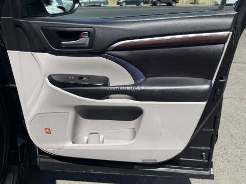 2016 Toyota Highlander