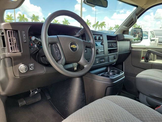 2023 Chevrolet Express LT 3500