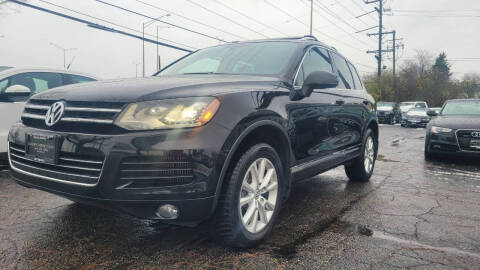 2014 Volkswagen Touareg for sale at Luxury Imports Auto Sales and Service in Rolling Meadows IL