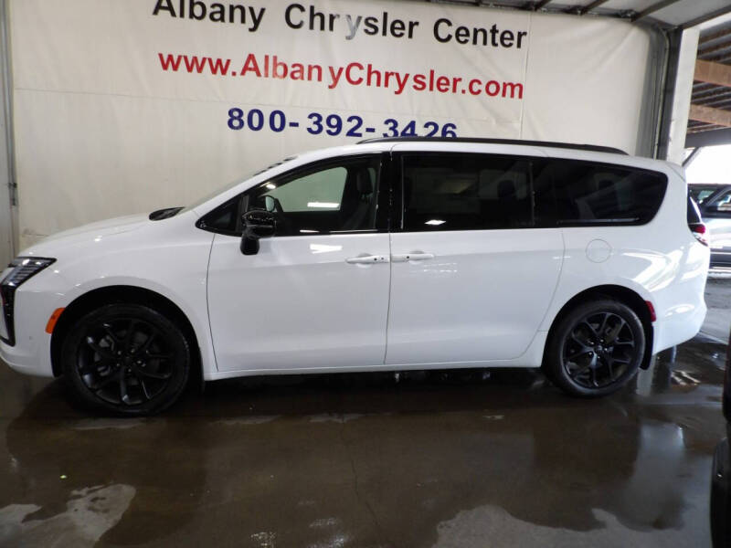 2027 Chrysler Pacifica Limited