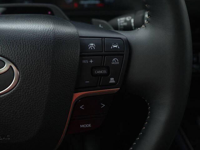 2025 Toyota Crown Signia Limited