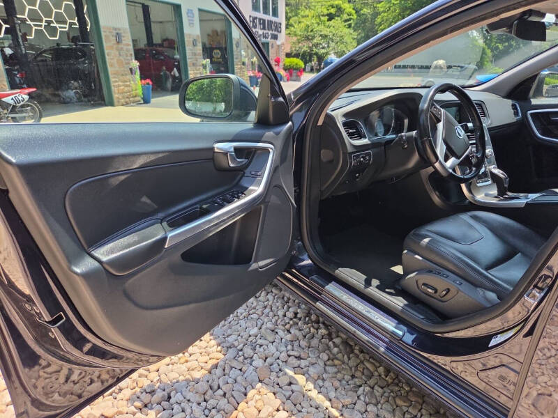 2016 Volvo V60 Premier - Photo 14