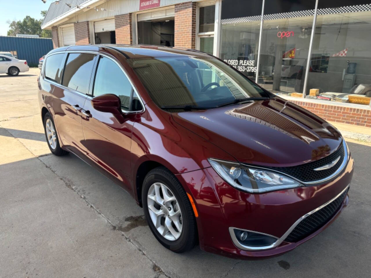 2018 Chrysler Pacifica for sale at Kansas Auto Sales in Ulysses, KS