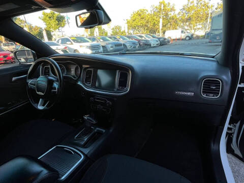 2016 Dodge Charger SXT