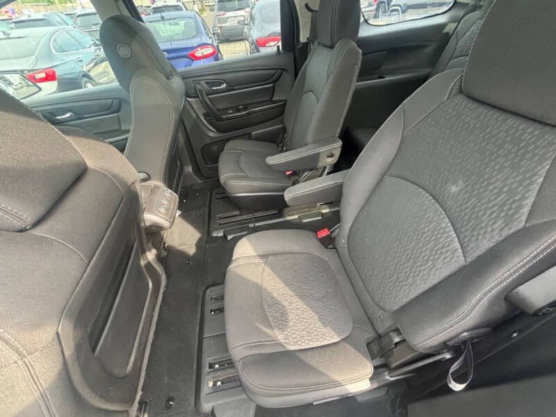 2016 GMC Acadia SLE-2
