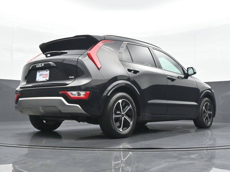 2023 Kia Niro SX