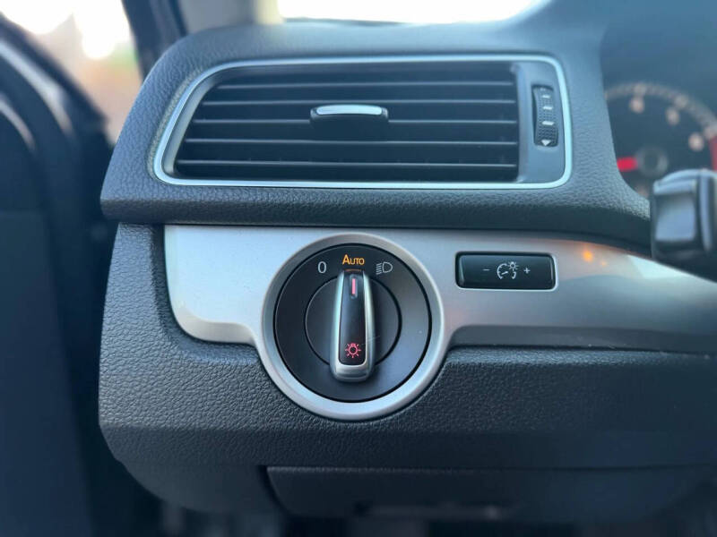 2015 Volkswagen Passat 1.8T Wolfsburg Edition