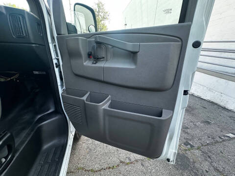 2019 Chevrolet Express 2500