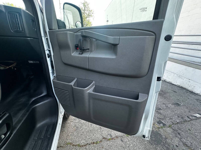 2019 Chevrolet Express 2500