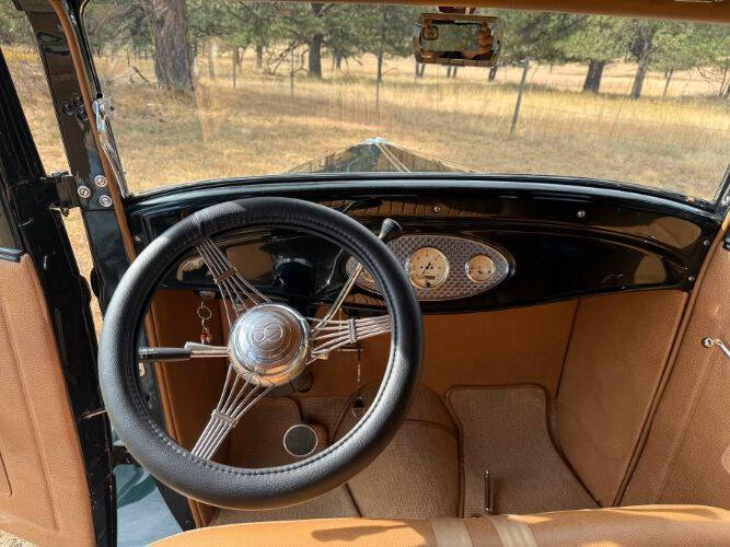1932 Ford Model 18