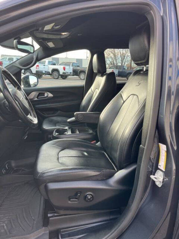 2020 Chrysler Pacifica Hybrid Touring L