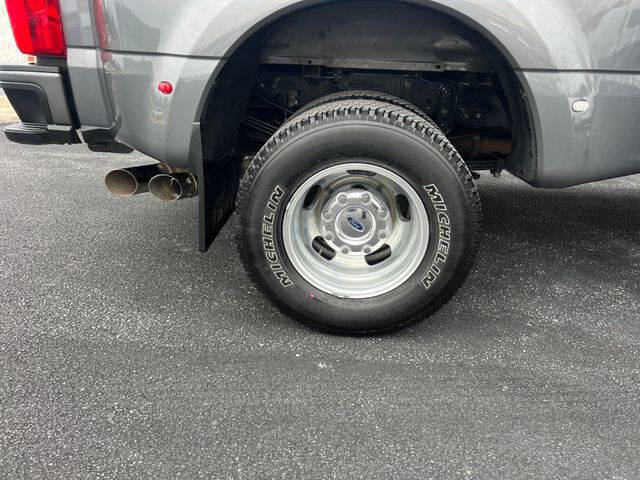 2023 Ford F-350 Super Duty Platinum