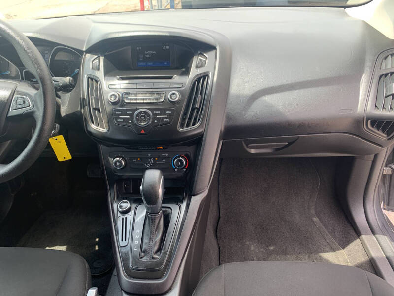 2017 Ford Focus SE