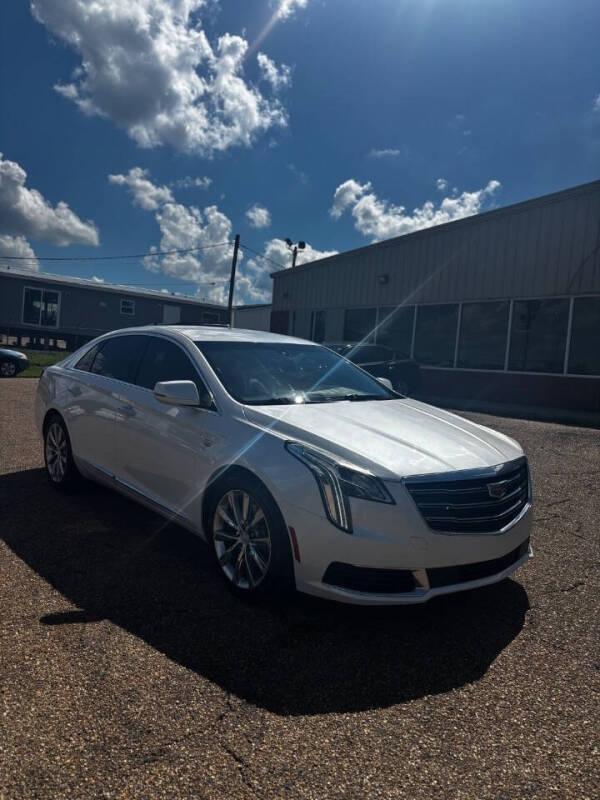2018 Cadillac XTS Standard