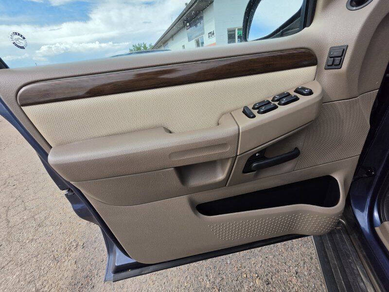 2004 Ford Explorer Eddie Bauer