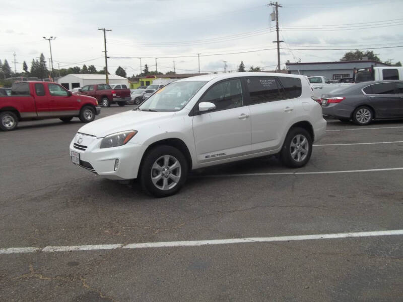 2013 Toyota RAV4 EV photo 15