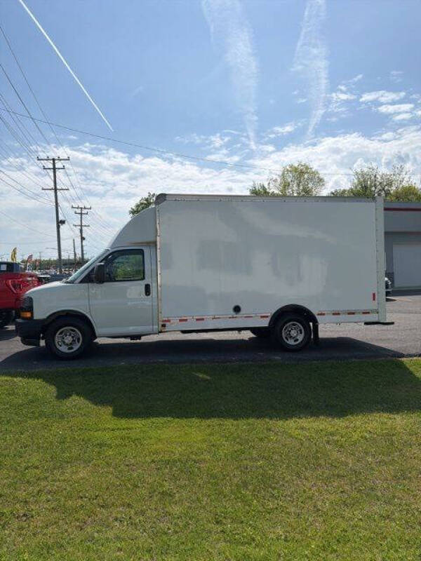 2022 Chevrolet Express 3500