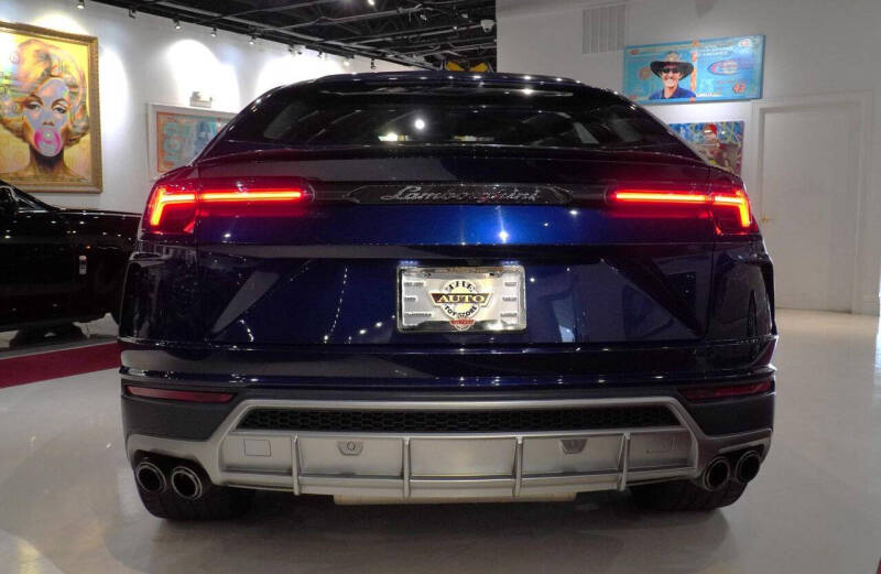 2020 Lamborghini Urus