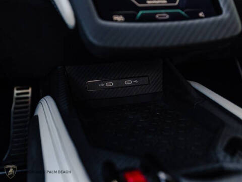 2024 Lamborghini Revuelto