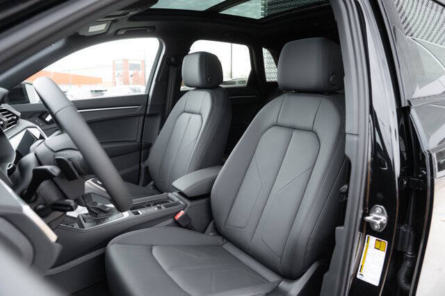 2025 Audi Q3 quattro S line Premium 45 TFSI