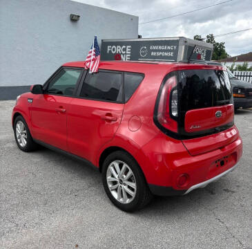 2017 Kia Soul +