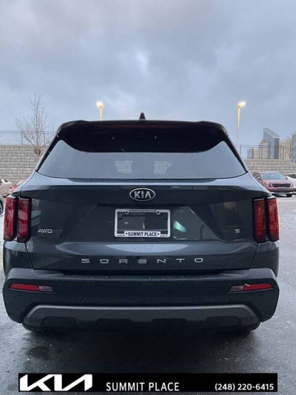 2021 Kia Sorento S