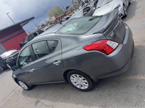 2016 Nissan Versa 1.6 SV
