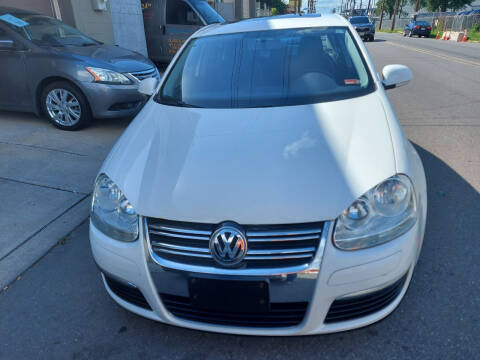 2010 Volkswagen Jetta for sale at SUNSHINE AUTO SALES LLC in Paterson NJ