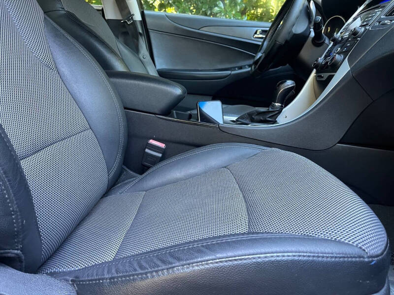 2011 Hyundai Sonata SE